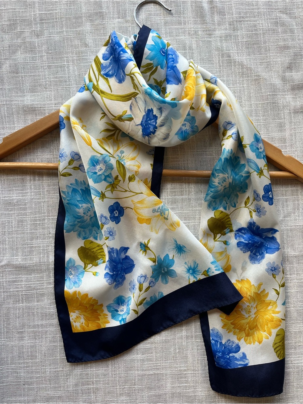 Pure Silk Oscar de la Renta Floral Scarf
